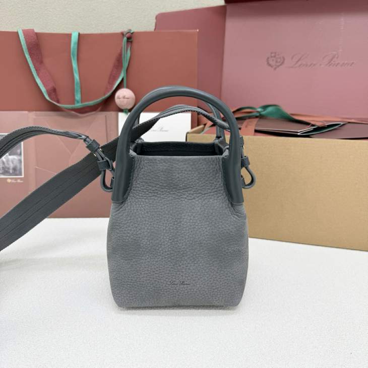 Picture of Loro Piana Handbags _SKUfw223689663fw